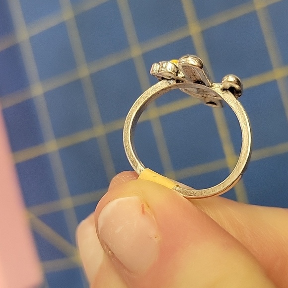 Cactus Silver Tone Yellow Stone Accent Ring Size 6 - Picture 6 of 6